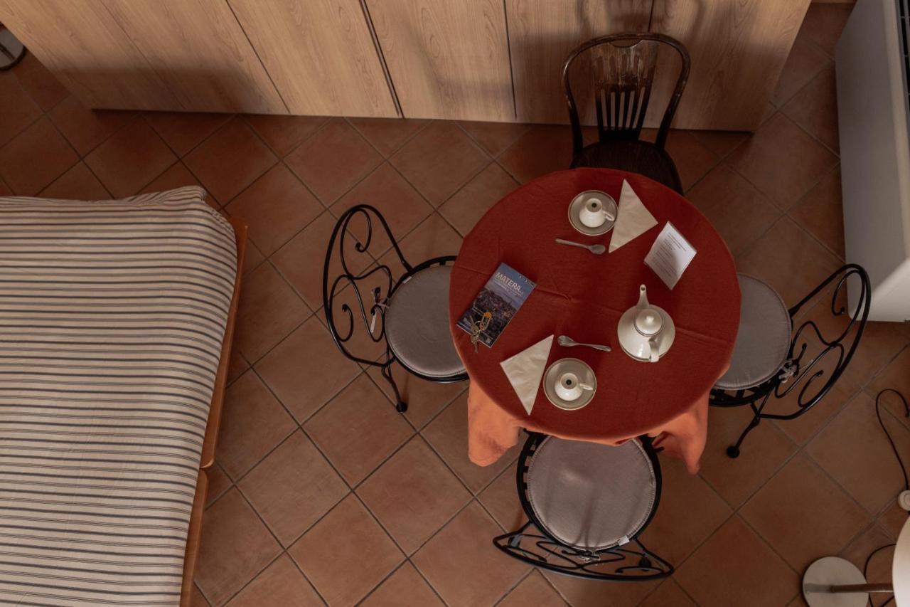 Il Vicinato, Casa Vacanza Immersa Nel Cuore Dei Sassi มาเตรา ภายนอก รูปภาพ